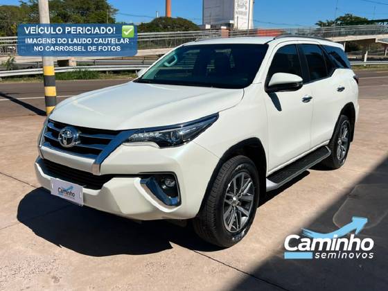 TOYOTA HILUX SW4 2.8 SRX 4X4 7 LUGARES 16V TURBO INTERCOOLER DIESEL 4P AUTOMÁTICO TOYOTA HILUX SW4 2.8 SRX 4X4 7 LUGARES 16V TURBO INTERCOOLER DIESEL 4P AUTOMÁTICO